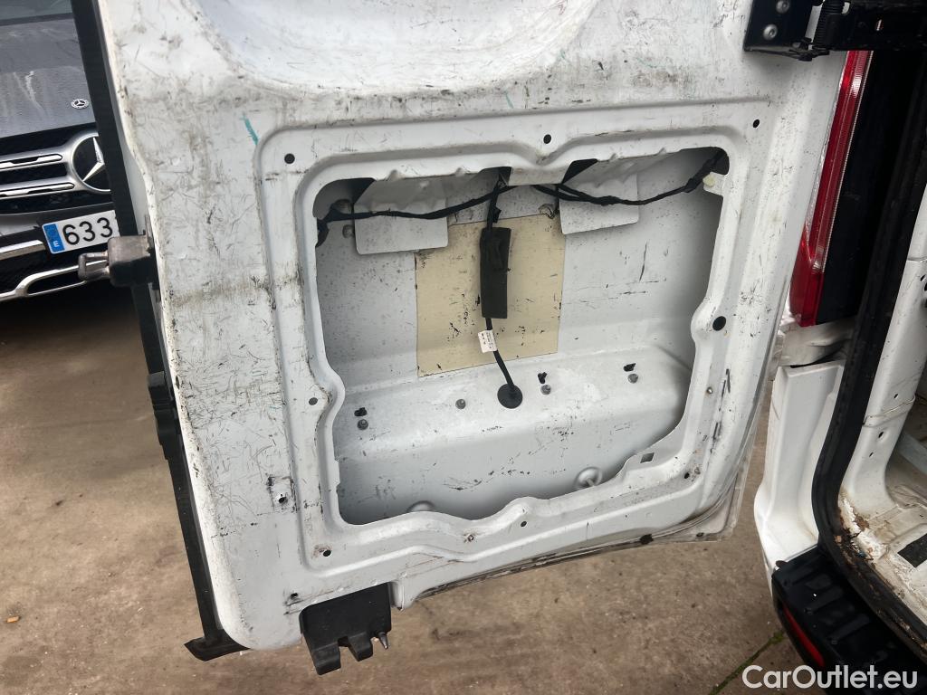  Ford  Transit  Custom Furgón 320 L1 Trend 2.0 TDCi 105CV MT6 E6 #48