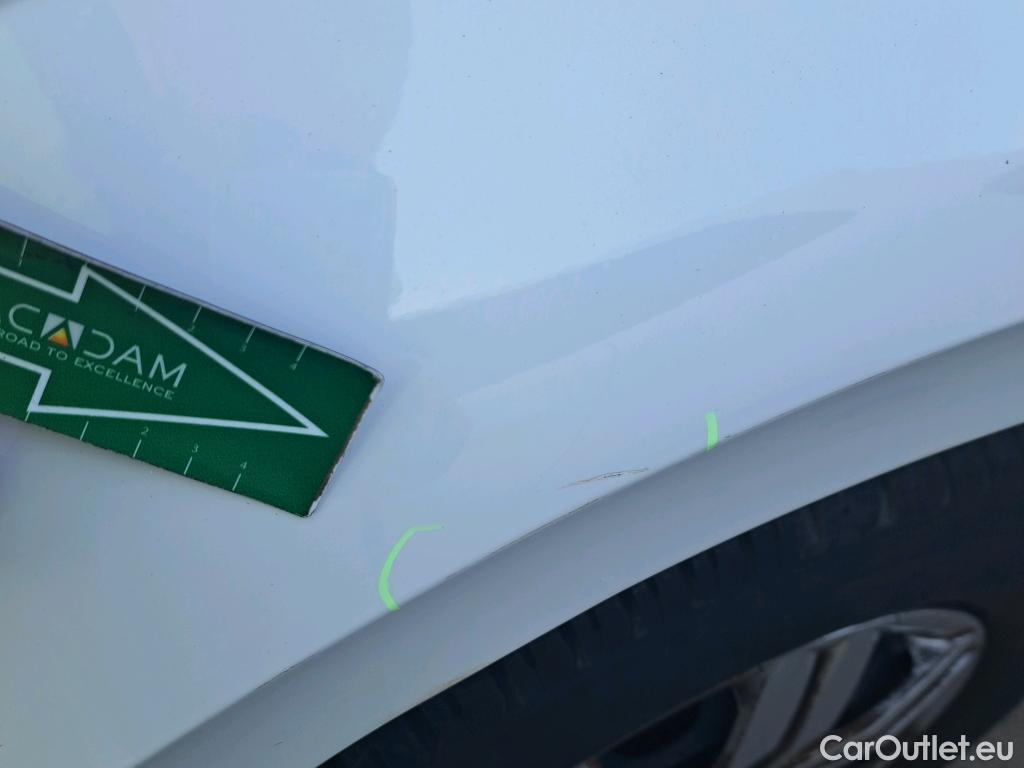  Volkswagen  Polo VOLKSWAGEN  / 2017 / 5P / berlina con portón Edition 1.0 59kW (80CV) (VEHICULO COMERCIAL) #47