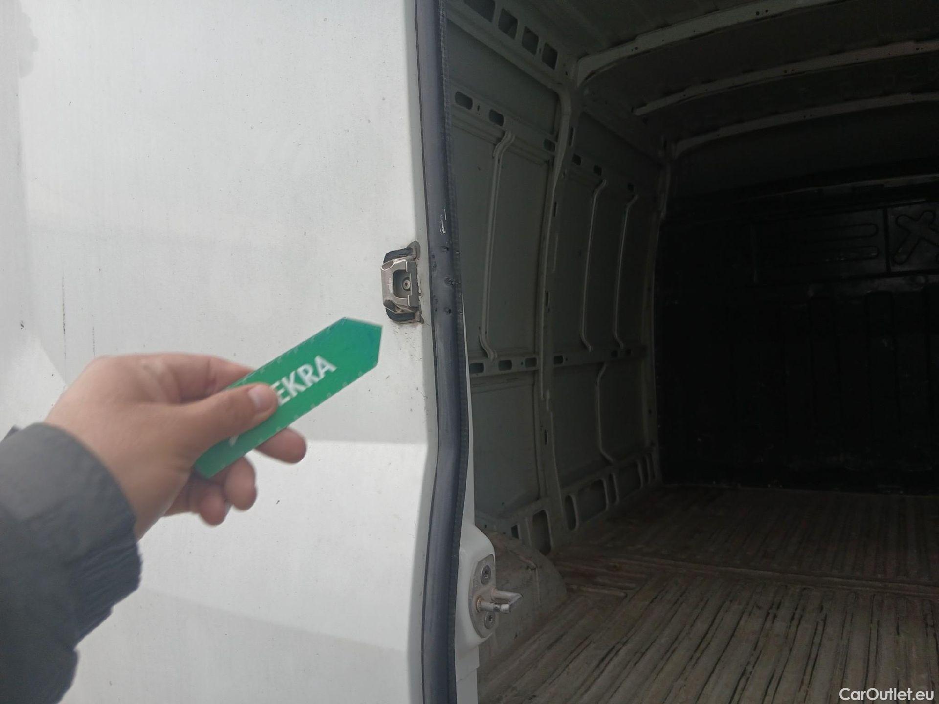  Iveco  Daily IVECO  / 2019 / 4P / furgón 2.3 TD 35S 16 V 3520L/H2 12 M3 #10