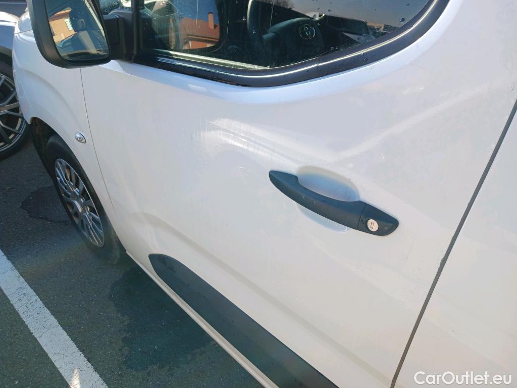  Toyota  Proace TOYOTA  City / 2020 / 4P / combi 1.5D 75kW (100CV) GX L1 #3