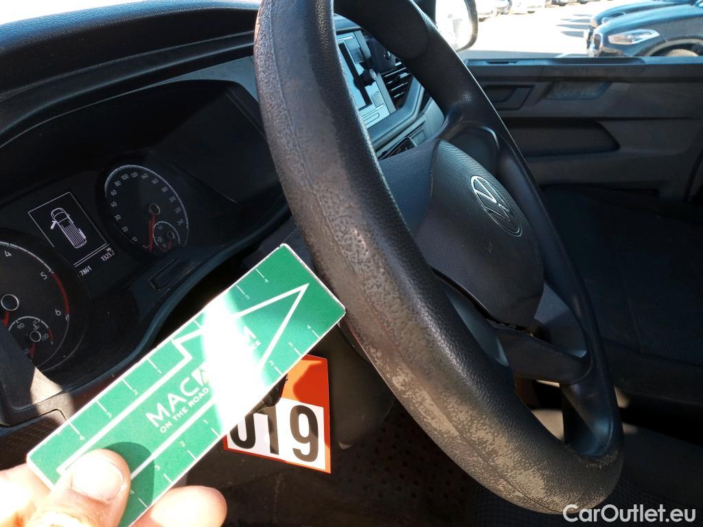  Land Rover  Discovery VOLKSWAGEN Transporter / 2020 / 4P / furgón Furgón Corto TN 2.0 TDI 110kW 4MO #29