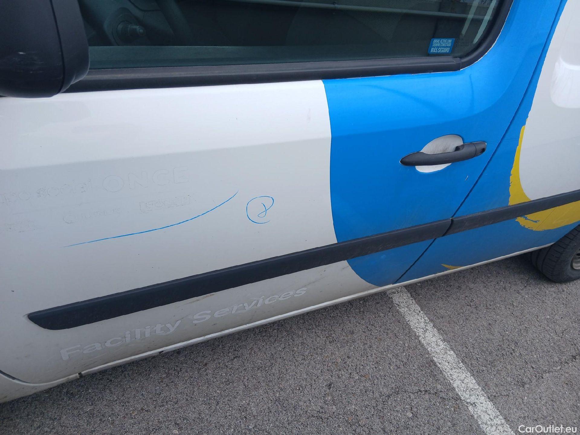  Renault  Kangoo RENAULT  Furgón/2013/3P/furgón derivado de turismo Profesional Blue dCi 59 kW (80CV) #19