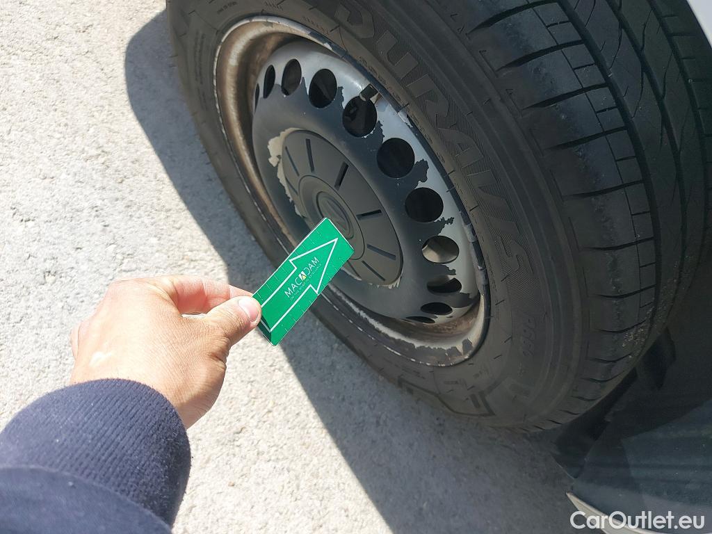  Land Rover  Discovery VOLKSWAGEN Transporter / 2020 / 4P / furgón Furgón Largo TN 2.0 TDI 81kW (110CV) #34