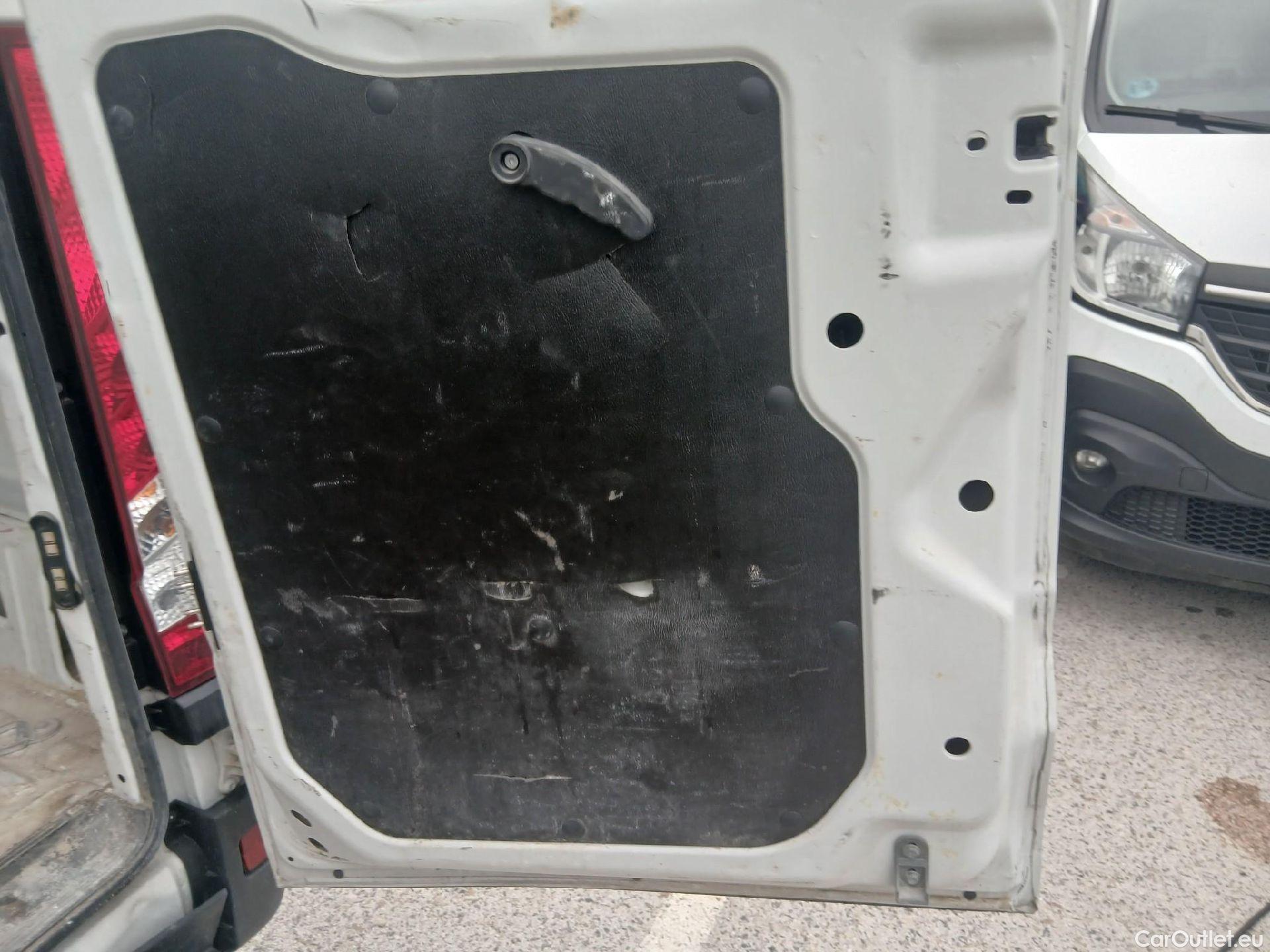  Iveco  Daily IVECO  / 2019 / 4P / furgón 2.3 TD 35S 16 V 3520L/H2 12 M3 #8