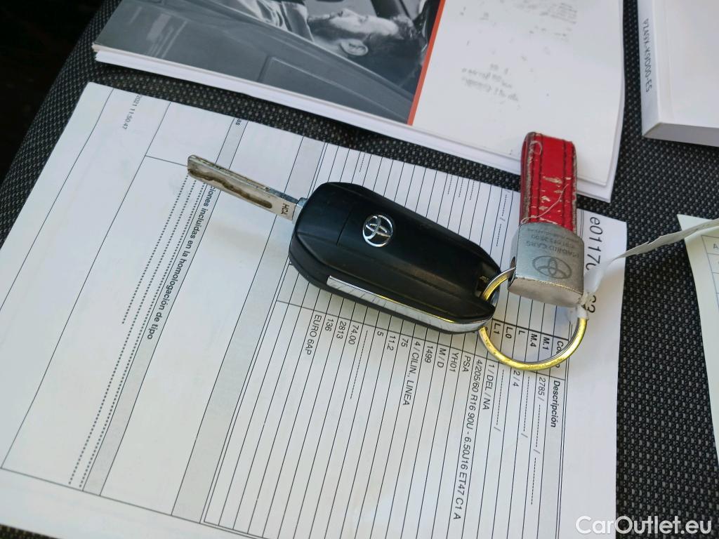  Toyota  Proace TOYOTA  City / 2020 / 4P / combi 1.5D 75kW (100CV) GX L1 #1