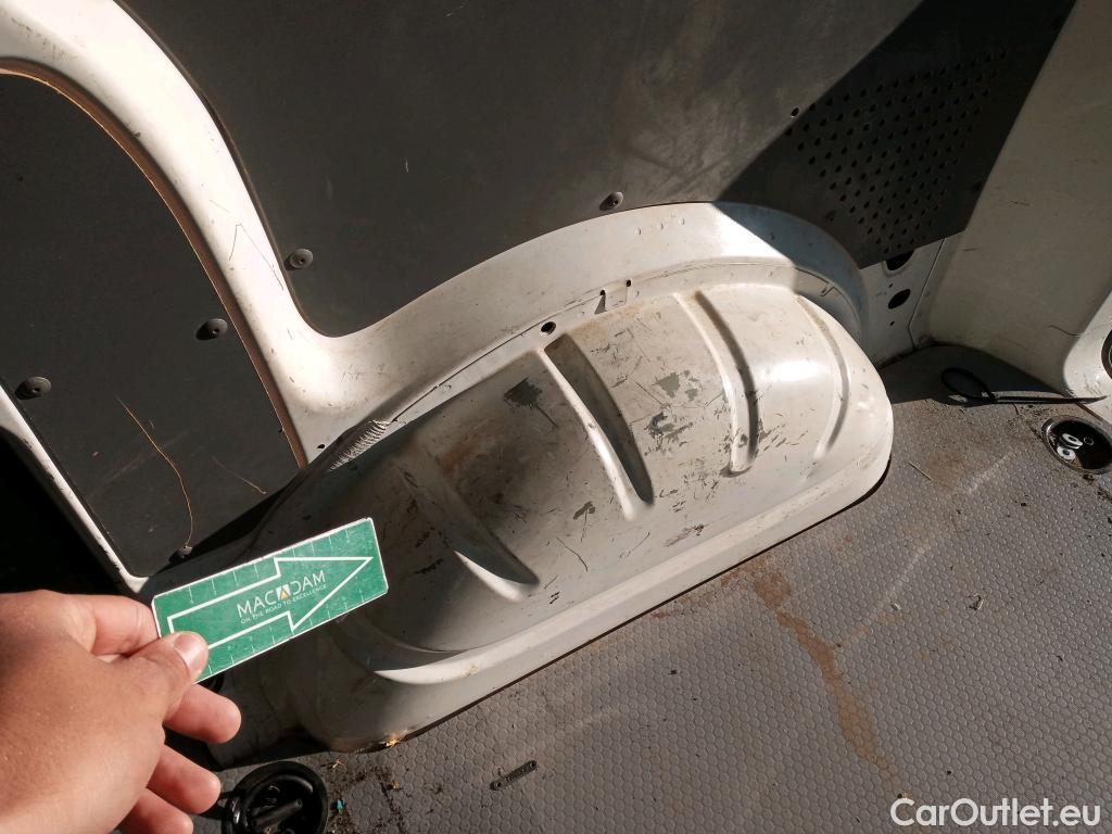  Land Rover  Discovery VOLKSWAGEN Transporter / 2020 / 4P / furgón Furgón Corto TN 2.0 TDI 110kW 4MO #10