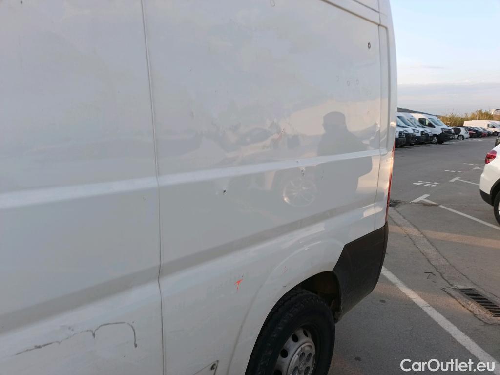  Peugeot  Boxer PEUGEOT  / 2014 / 4P / furgón 335 L2 H2 BHDI 103kW (140CV) S&S 6 V. M (CX) #3