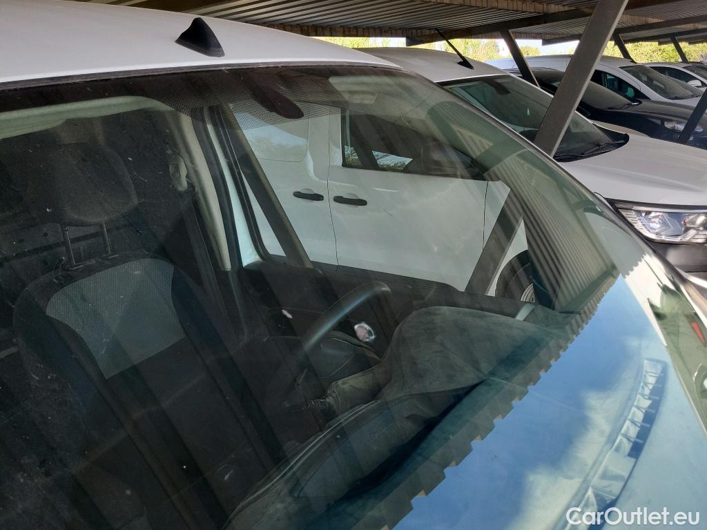  Nissan  NV200 NISSAN NV250 / 2019 / 4P / furgón 2pl 1.5dCi 70 kW (95CV) L2H1 ÓPTIMA #31