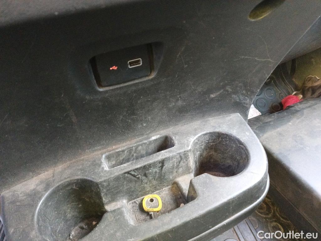  Peugeot  Boxer PEUGEOT  / 2014 / 4P / furgón 335 L2 H2 BHDI 103kW (140CV) S&S 6 V. M (CX) #41