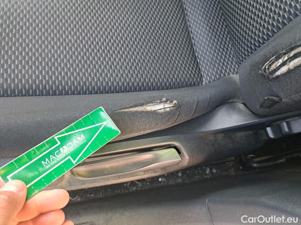  Volkswagen  Polo VOLKSWAGEN  / 2017 / 5P / berlina con portón Edition 1.0 59kW (80CV) (VEHICULO COMERCIAL) #16