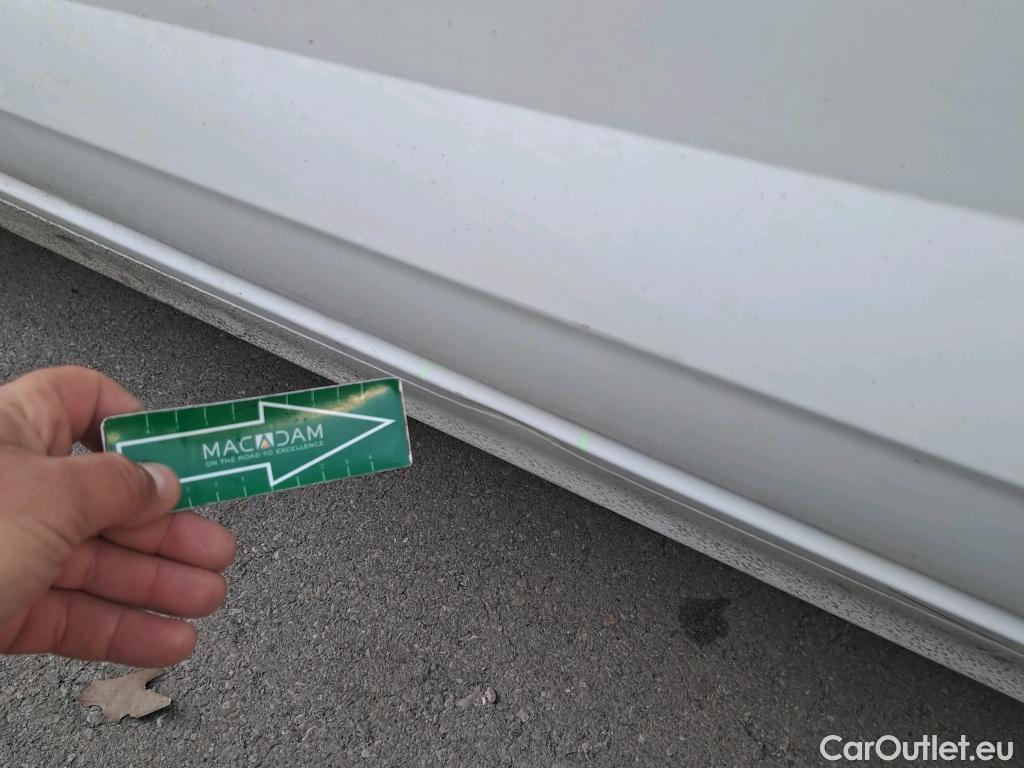  Volkswagen  Polo VOLKSWAGEN  / 2017 / 5P / berlina con portón Edition 1.0 59kW (80CV) (VEHICULO COMERCIAL) #33