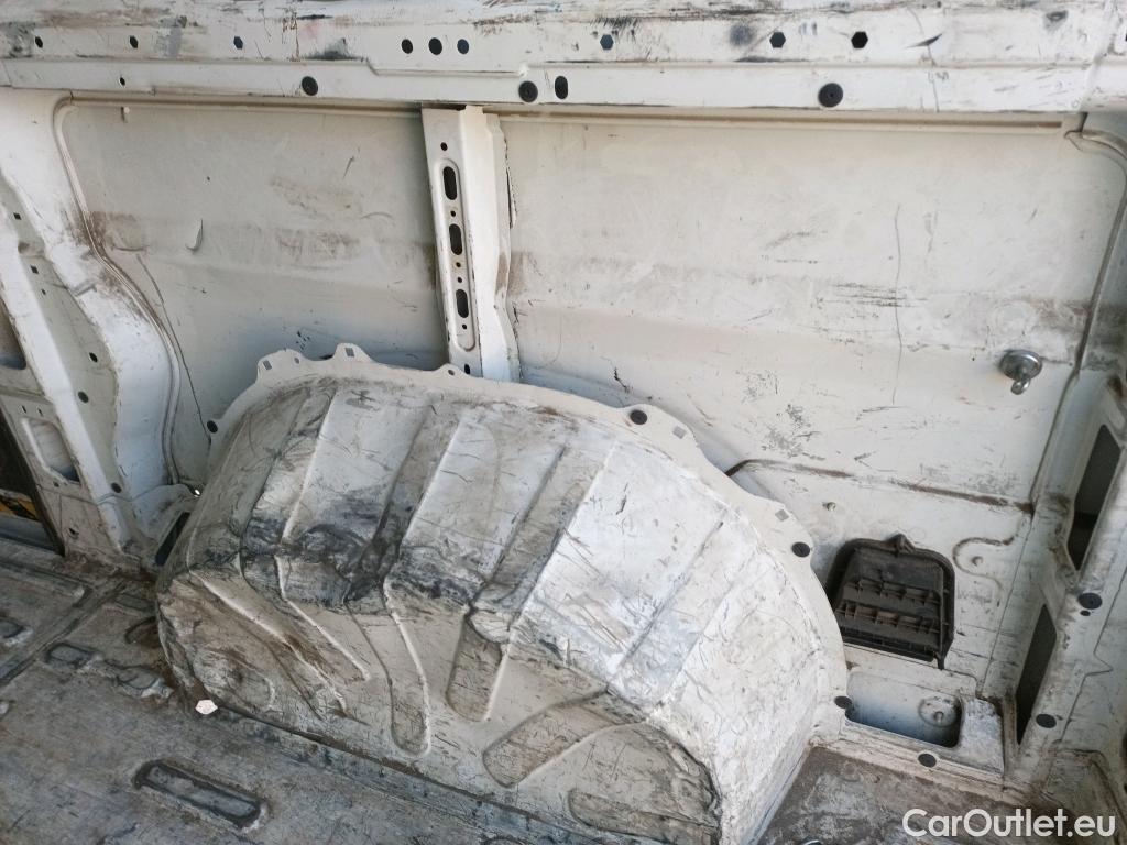  Peugeot  Boxer PEUGEOT  / 2014 / 4P / furgón 335 L2 H2 BHDI 103kW (140CV) S&S 6 V. M (CX) #27