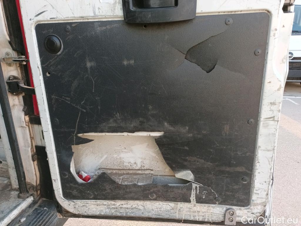  Peugeot  Boxer PEUGEOT  / 2014 / 4P / furgón 335 L2 H2 BHDI 103kW (140CV) S&S 6 V. M (CX) #23