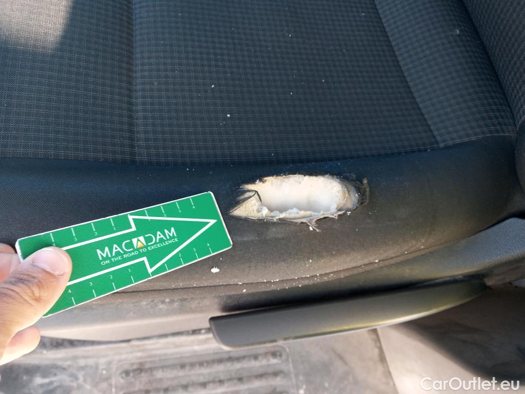  Land Rover  Discovery VOLKSWAGEN Transporter / 2020 / 4P / furgón Furgón Corto TN 2.0 TDI 110kW 4MO #3