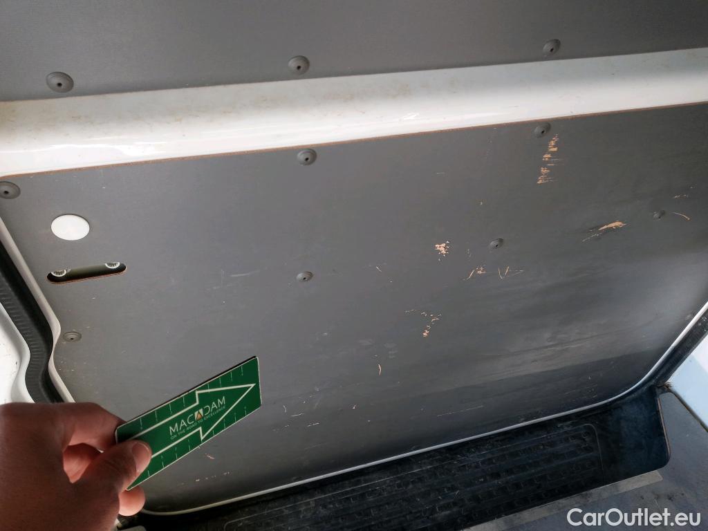  Land Rover  Discovery VOLKSWAGEN Transporter / 2020 / 4P / furgón Furgón Corto TN 2.0 TDI 110kW 4MO #24