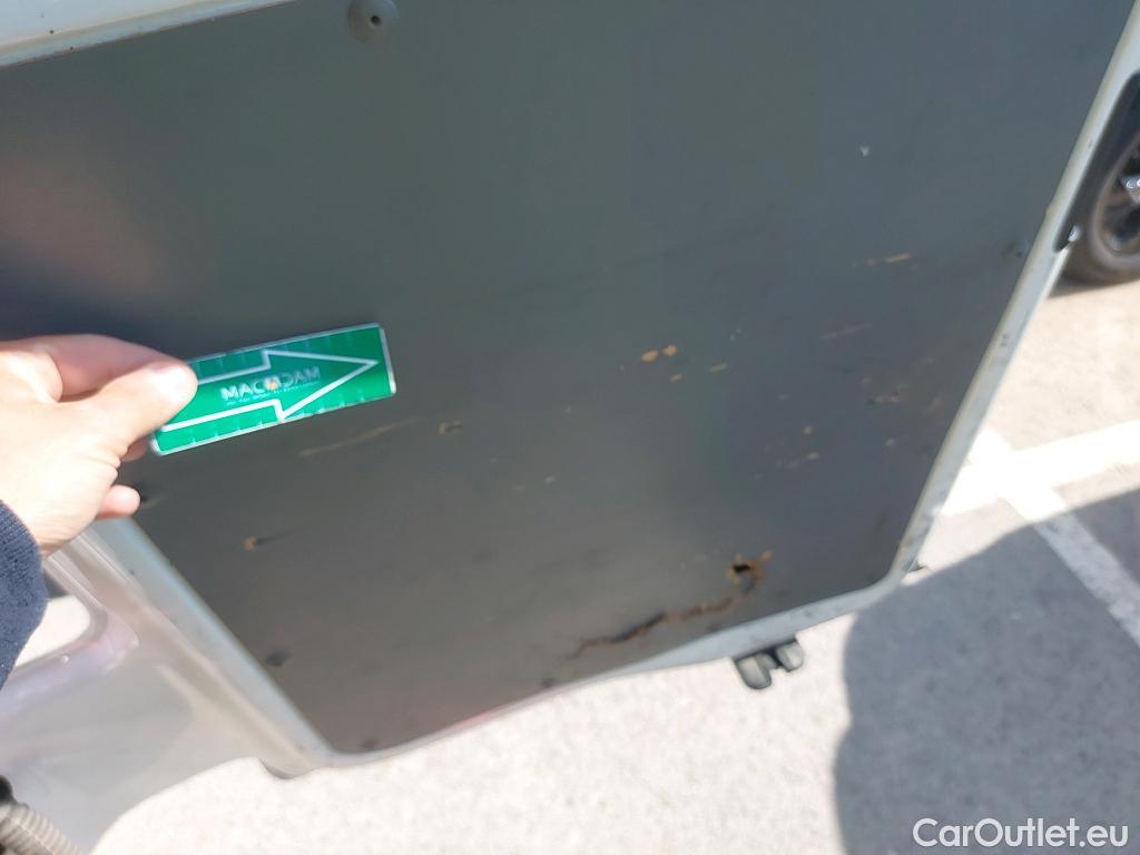  Land Rover  Discovery VOLKSWAGEN Transporter / 2020 / 4P / furgón Furgón Largo TN 2.0 TDI 81kW (110CV) #23