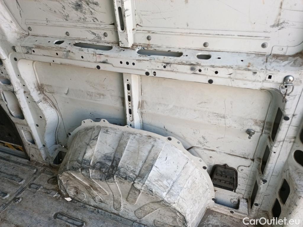  Peugeot  Boxer PEUGEOT  / 2014 / 4P / furgón 335 L2 H2 BHDI 103kW (140CV) S&S 6 V. M (CX) #26