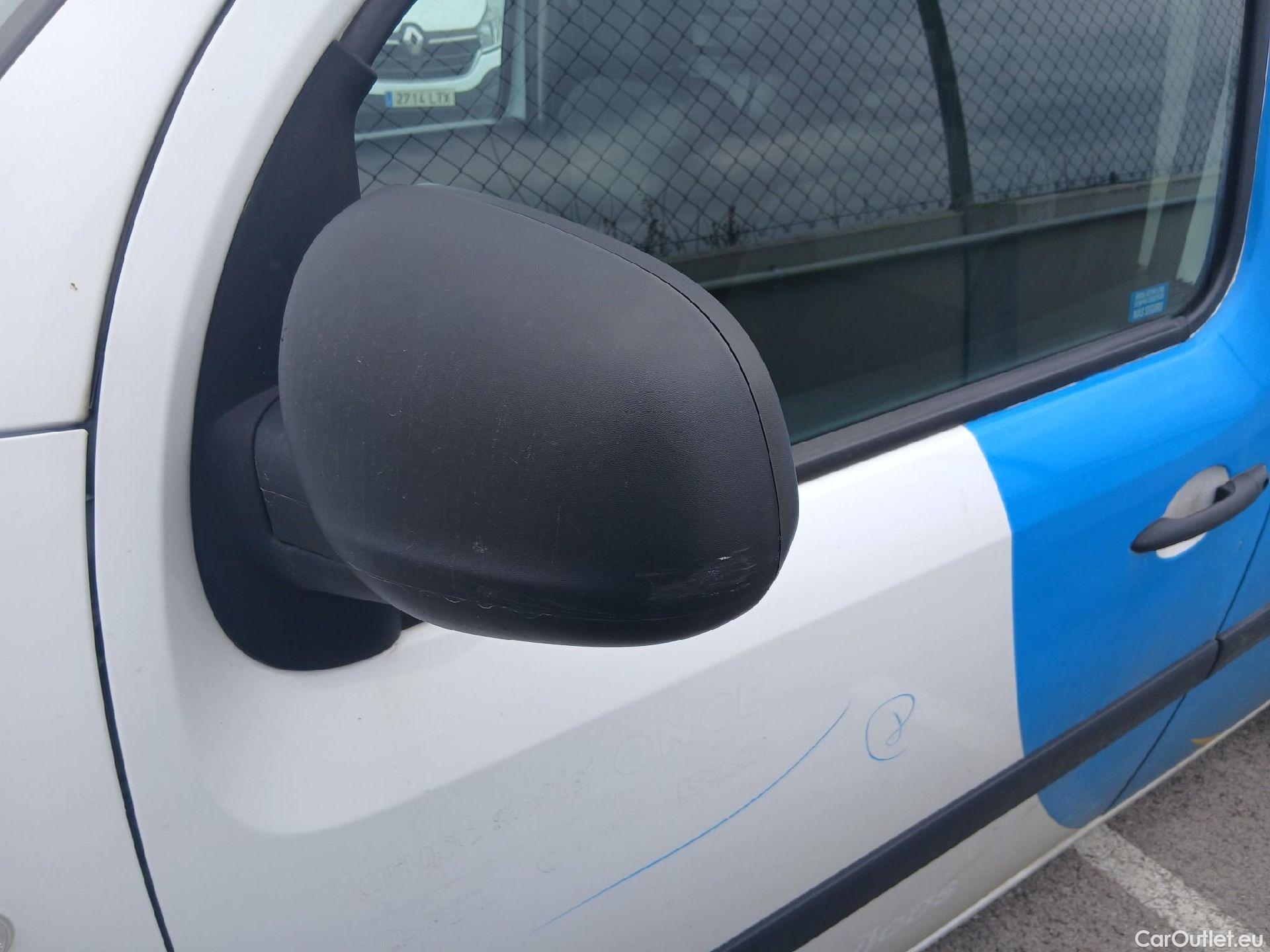  Renault  Kangoo RENAULT  Furgón/2013/3P/furgón derivado de turismo Profesional Blue dCi 59 kW (80CV) #17