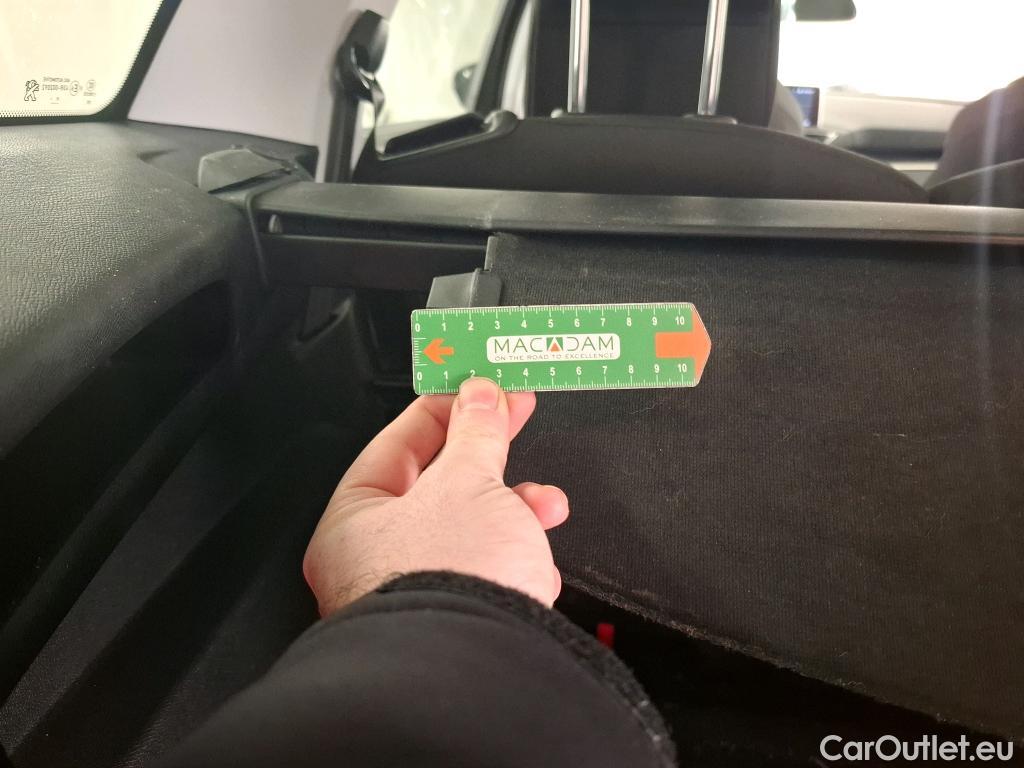  Peugeot  5008  Active Business 1.5 HDi 130CV BVA8 7 Sieges E6dT #2