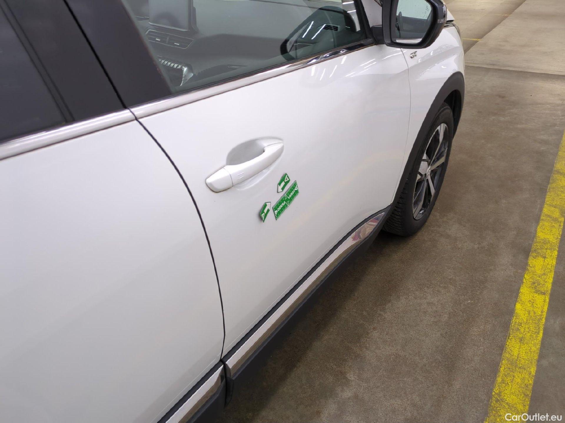  Peugeot  3008 PEUGEOT  / 2020 / 5P / SUV PureTech 180 S&S EAT8 GT Pack #37