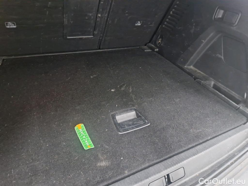  Peugeot  3008  Active Business 1.5 HDi 130CV BVA8 E6d #25