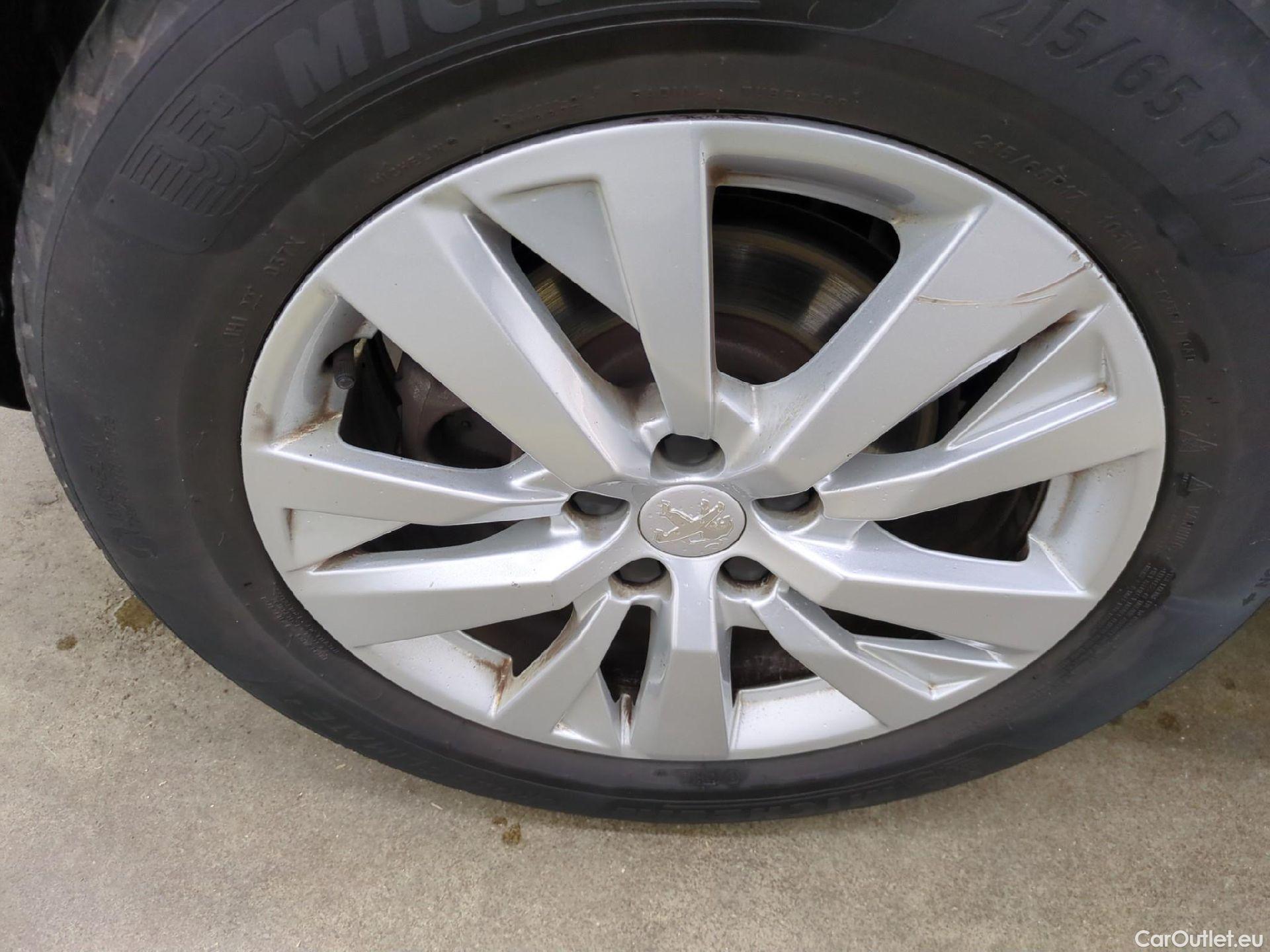  Peugeot  3008  Active Pack 1.5 HDi 130CV BVA8 E6d #7