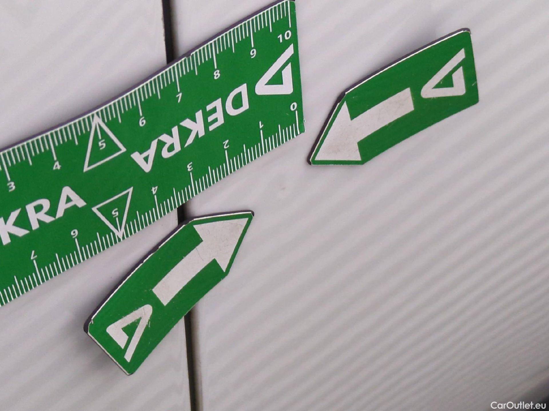  Peugeot  3008 PEUGEOT  / 2020 / 5P / SUV PureTech 180 S&S EAT8 GT Pack #33