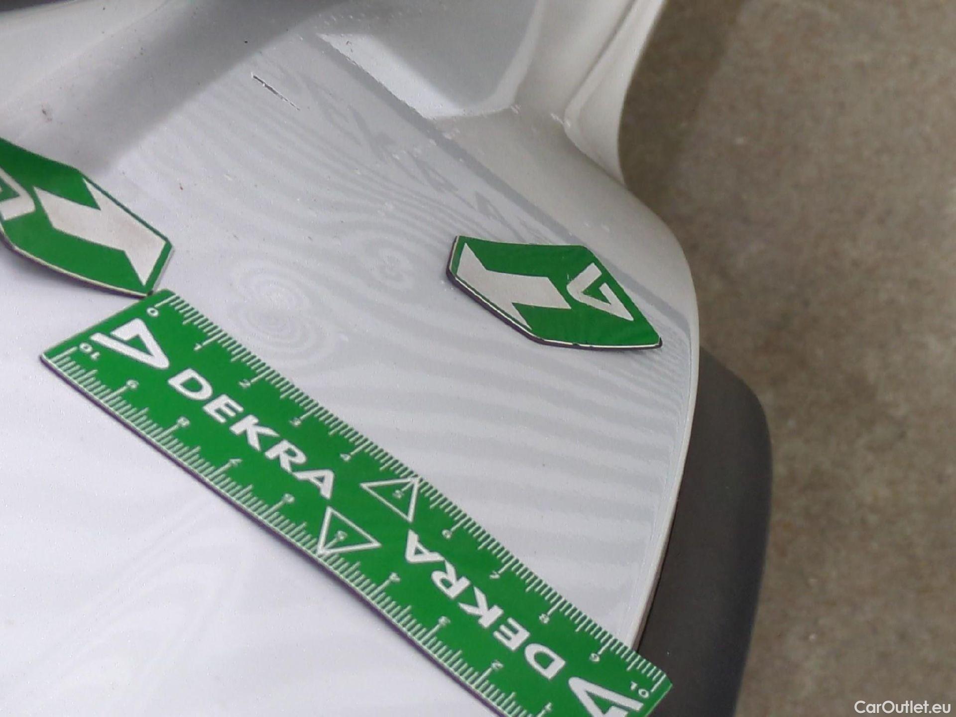  Peugeot  3008 PEUGEOT  / 2020 / 5P / SUV PureTech 180 S&S EAT8 GT Pack #27