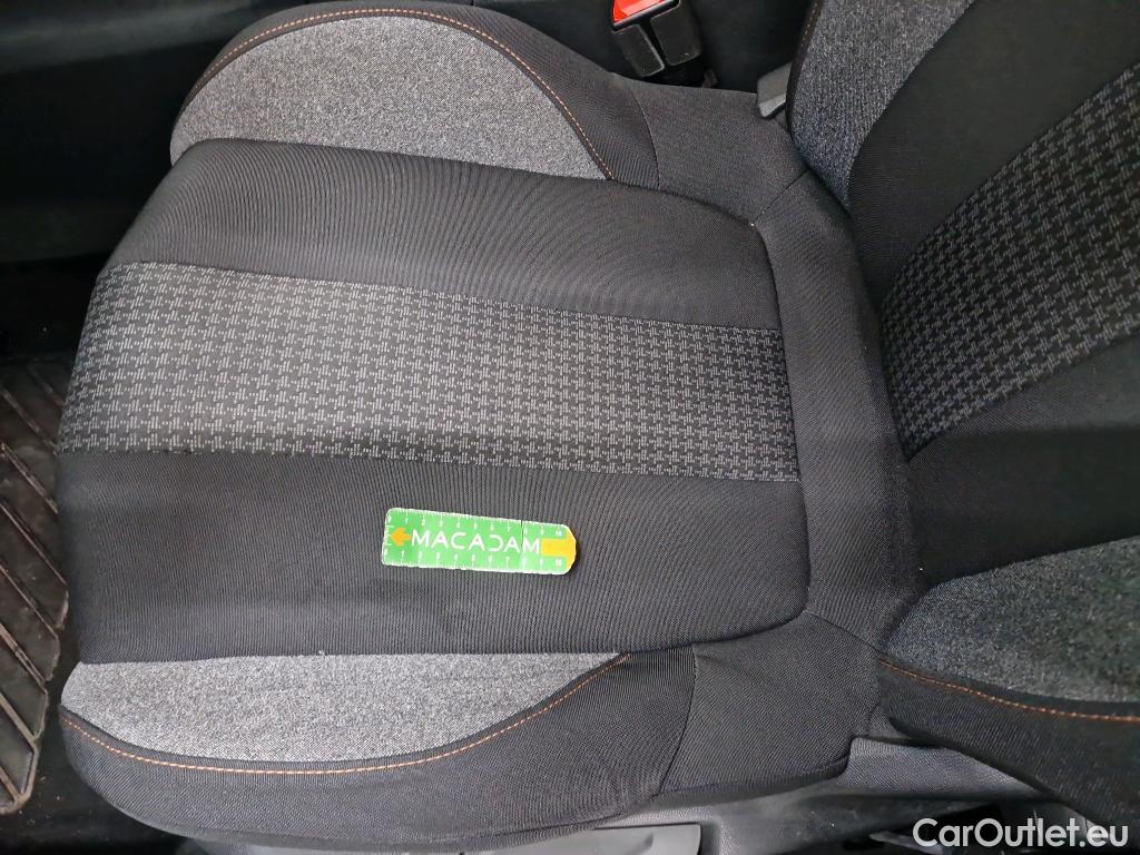  Peugeot  3008  Active Business 1.5 HDi 130CV BVA8 E6d #24