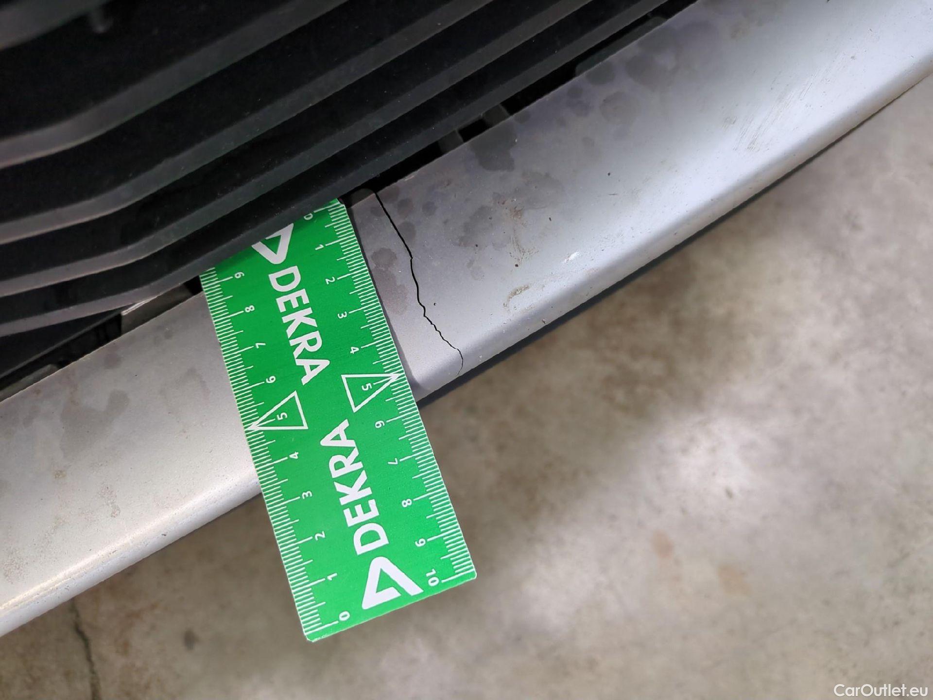  Peugeot  3008 PEUGEOT  / 2020 / 5P / SUV PureTech 180 S&S EAT8 GT Pack #29