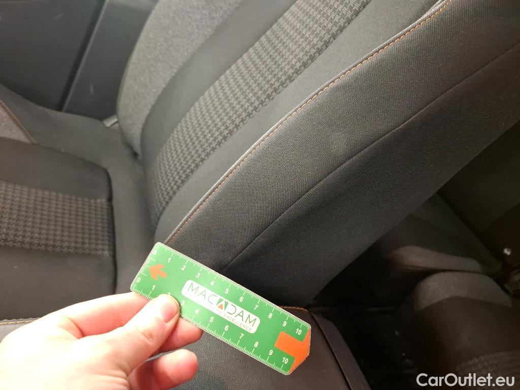  Peugeot  5008  Active Business 1.5 HDi 130CV BVA8 7 Sieges E6dT #10