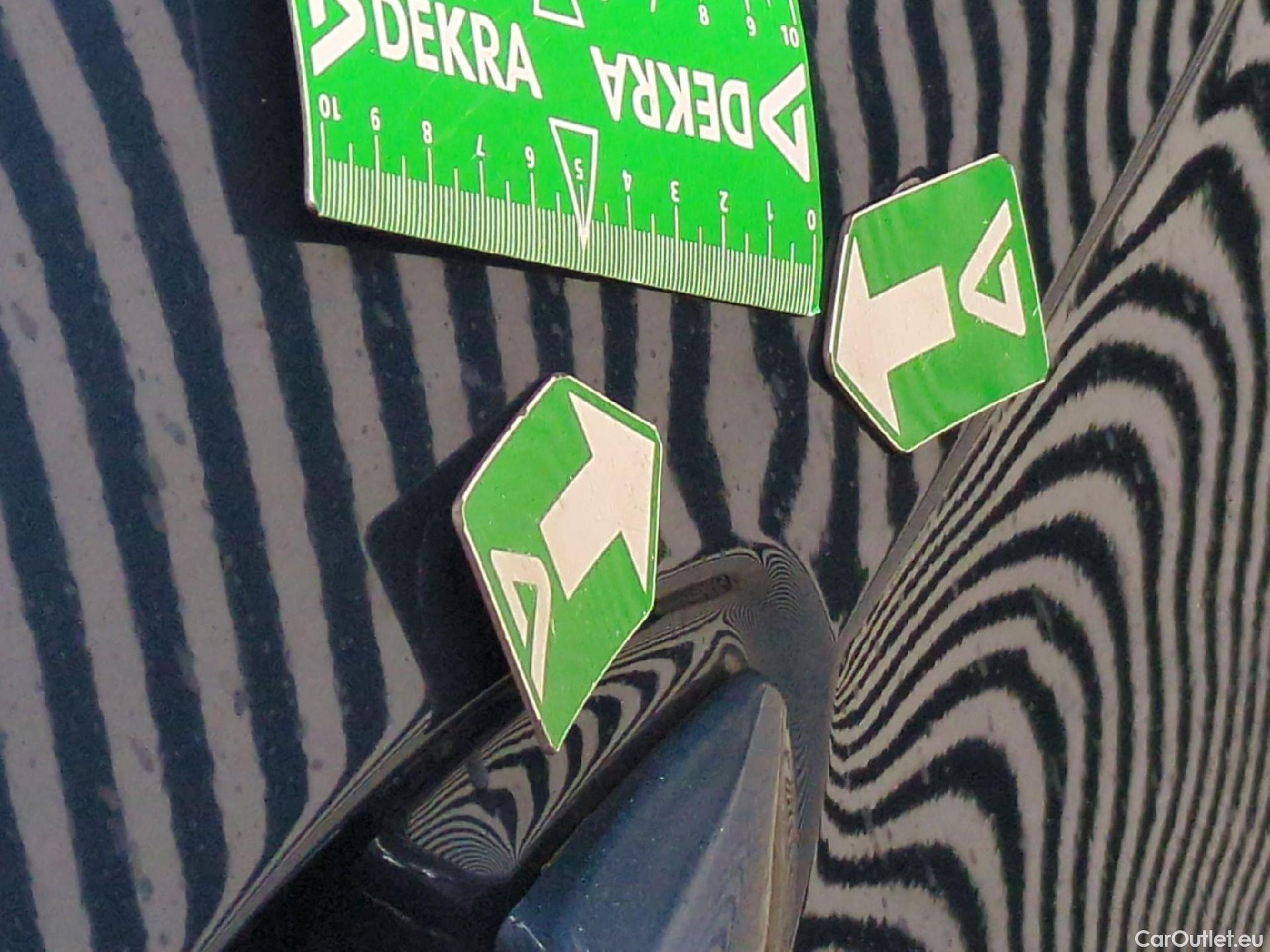  Peugeot  3008  Active Pack 1.5 HDi 130CV BVA8 E6d #23