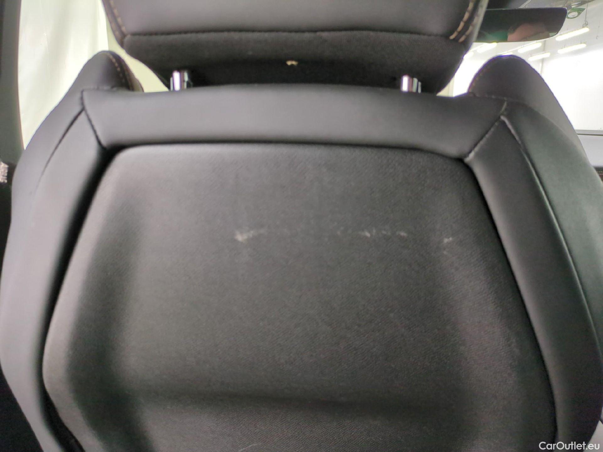  Peugeot  3008 PEUGEOT  / 2020 / 5P / SUV PureTech 180 S&S EAT8 GT Pack #14