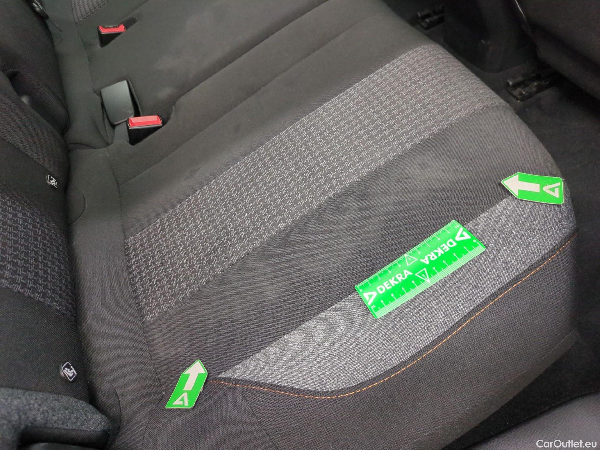  Peugeot  3008  Active Pack 1.5 HDi 130CV BVA8 E6d #9