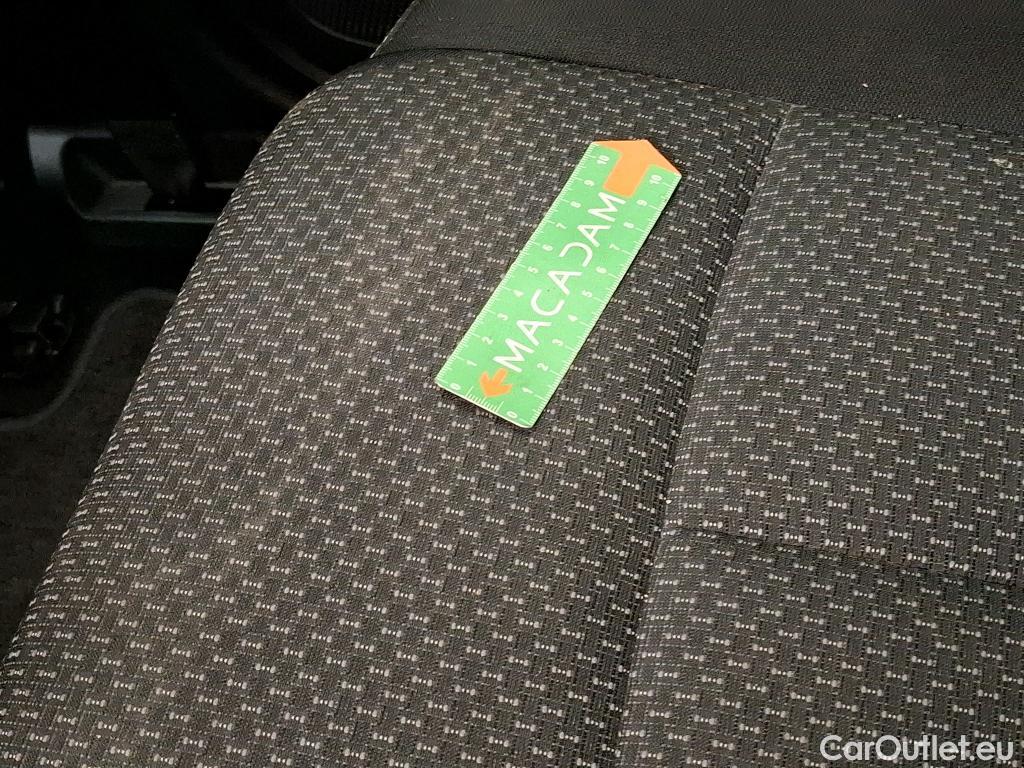  Renault  Kadjar RENAULT  / 2018 / 5P / Crossover Evolution TCe 140 EDC #26