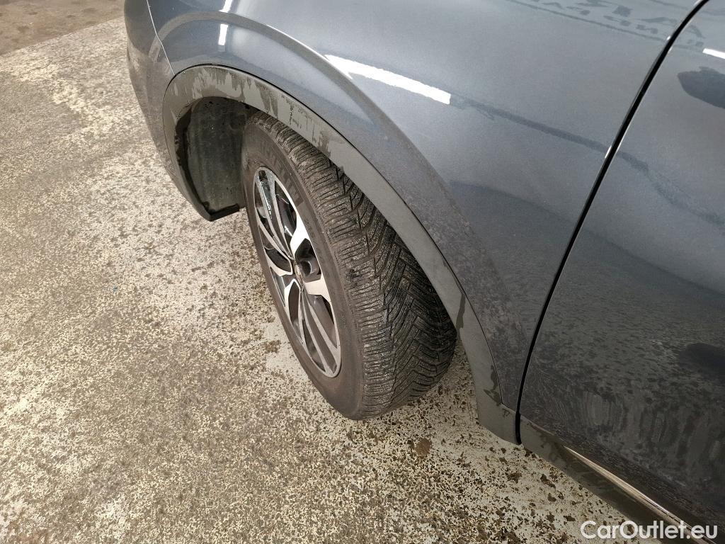  Renault  Kadjar RENAULT  / 2018 / 5P / Crossover Evolution TCe 140 EDC #6