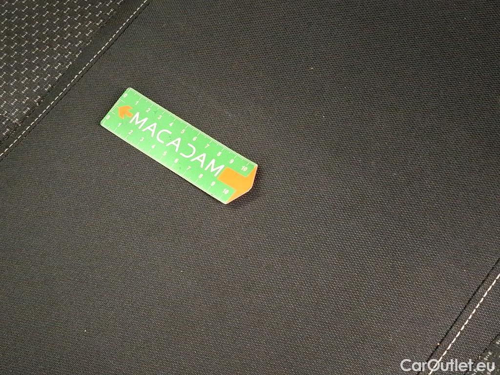  Renault  Kadjar RENAULT  / 2018 / 5P / Crossover Evolution TCe 140 EDC #25