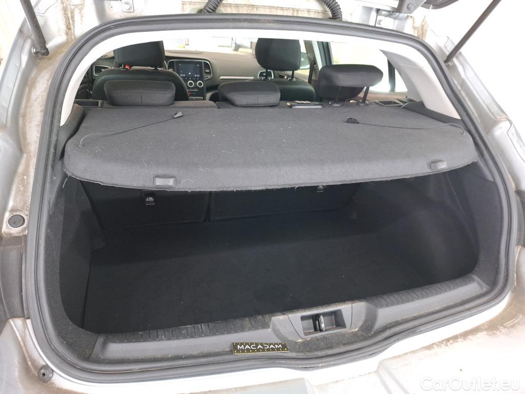  Renault  Megane RENAULT Mégane Berline / 2020 / 5P / Berline Business TCe 140 EDC FAP #16