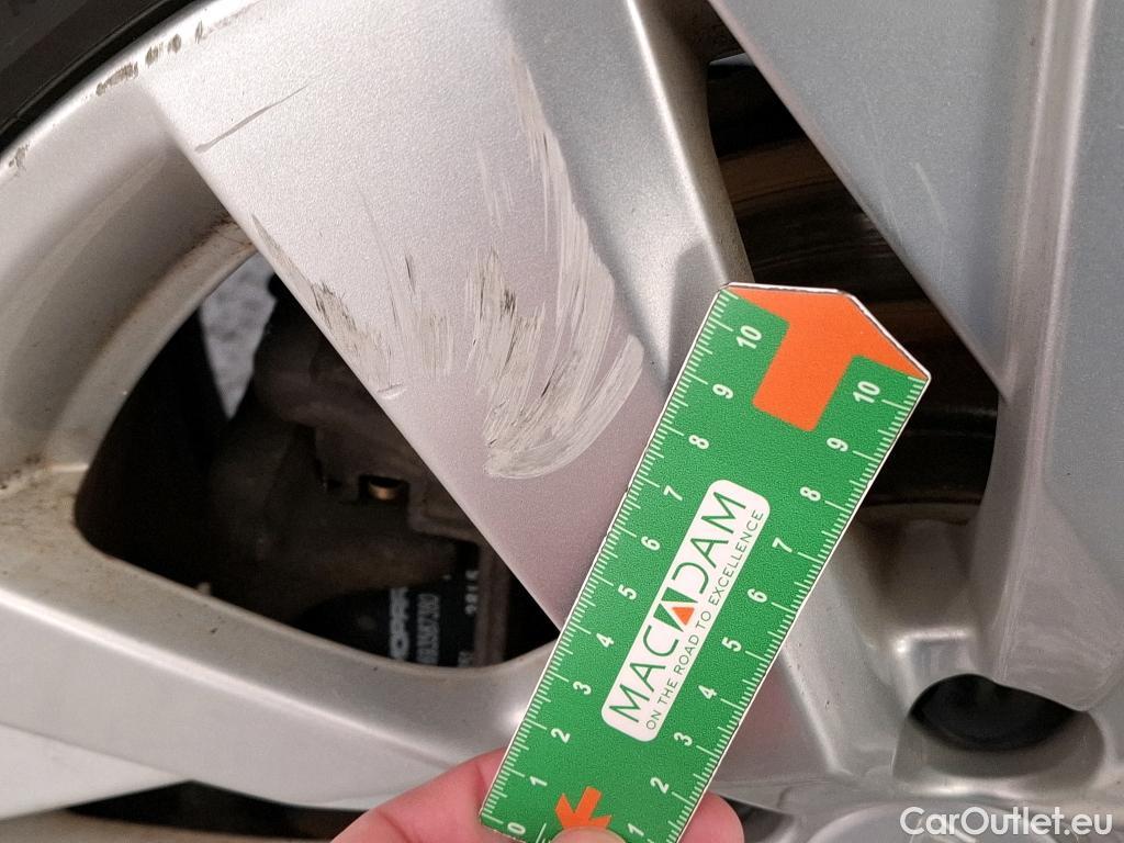  Peugeot  5008  Style 1.5 HDi 130CV BVM6 7 Sieges E6d #15