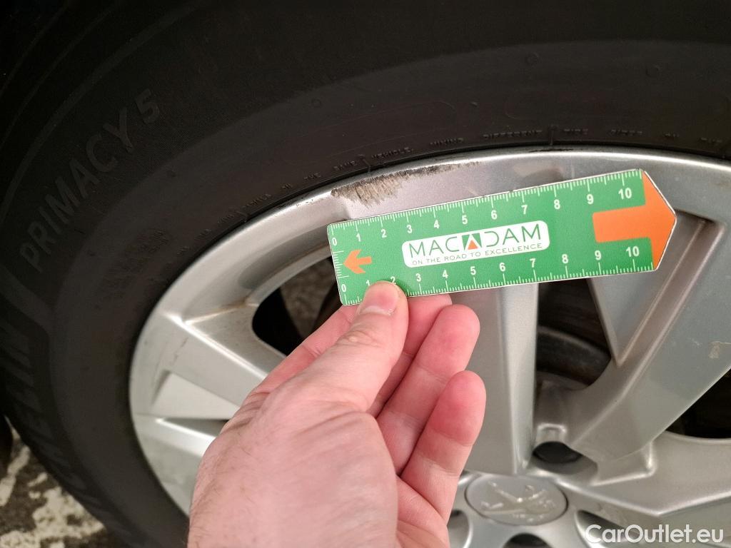  Peugeot  5008  Style 1.5 HDi 130CV BVM6 7 Sieges E6d #21