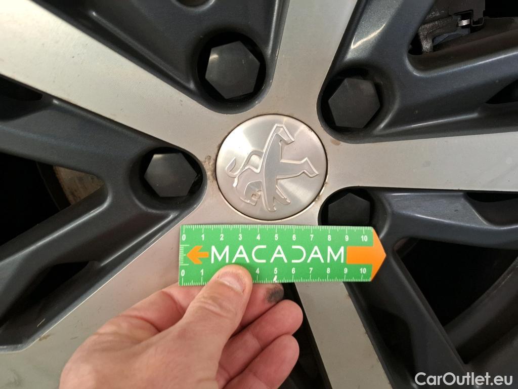  Peugeot  5008  GT 2.0 HDi 175CV BVA8 7 Sieges E6d #17