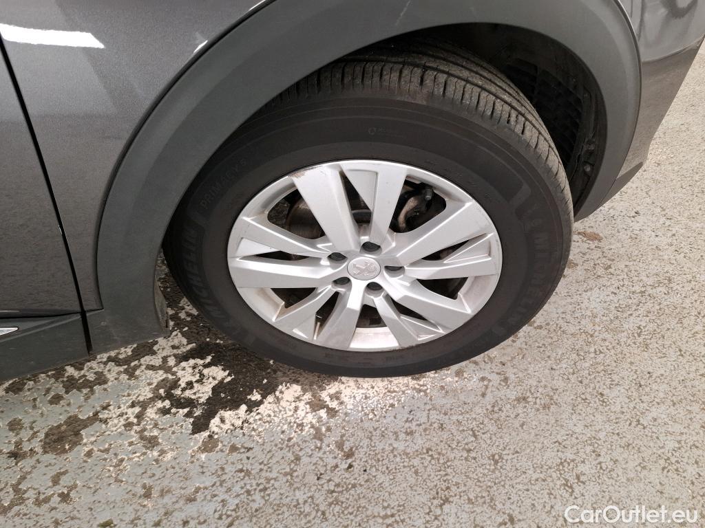  Peugeot  5008  Style 1.5 HDi 130CV BVM6 7 Sieges E6d #19