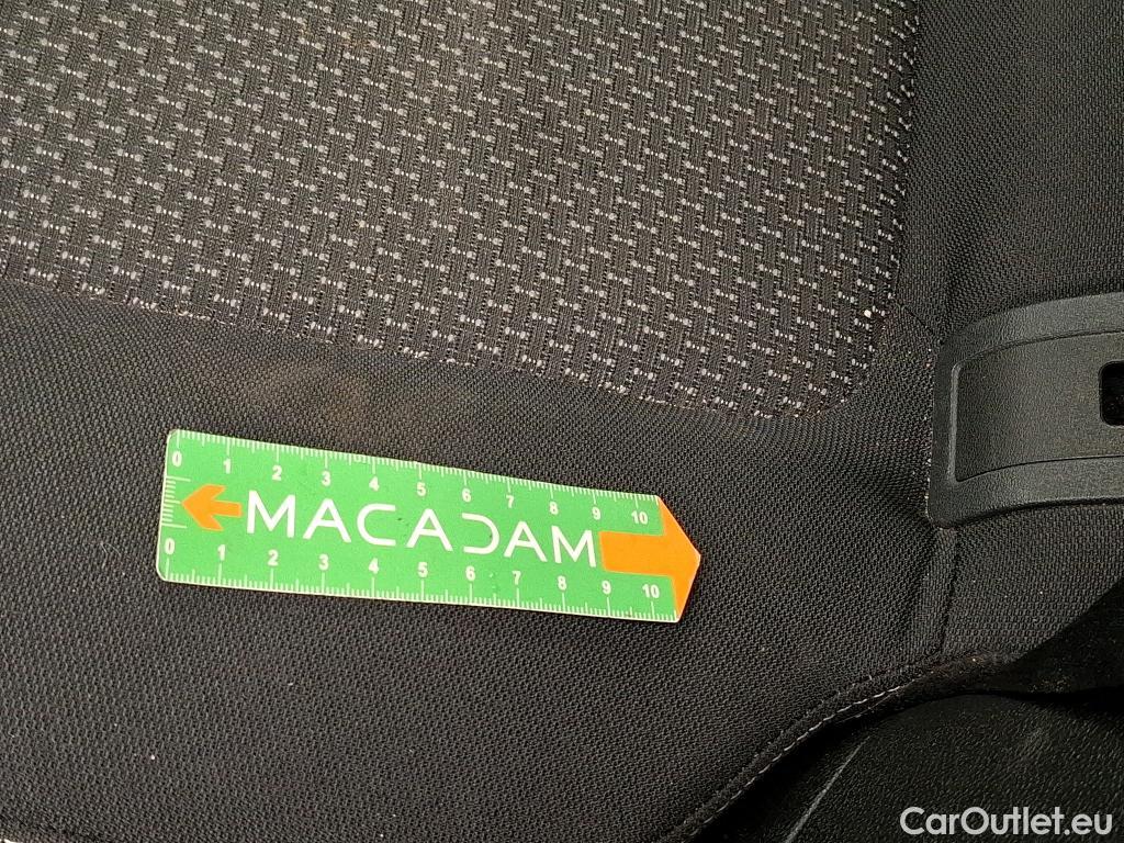  Renault  Kadjar RENAULT  / 2018 / 5P / Crossover Evolution TCe 140 EDC #23