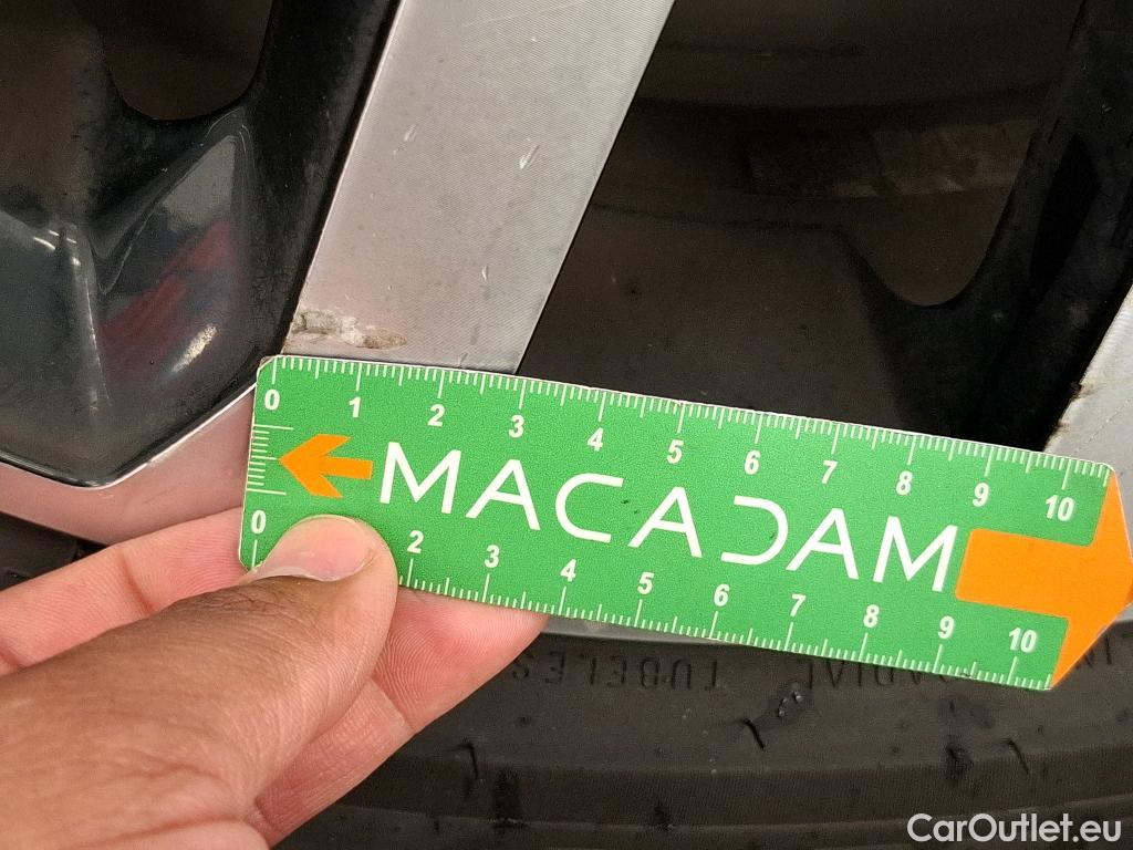  Renault  Kadjar RENAULT  / 2018 / 5P / Crossover Evolution TCe 140 EDC #35