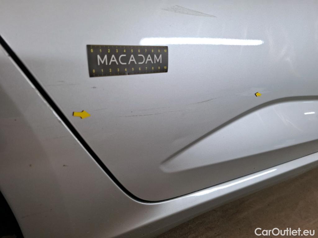  Renault  Megane RENAULT Mégane Berline / 2020 / 5P / Berline Business TCe 140 EDC FAP #6