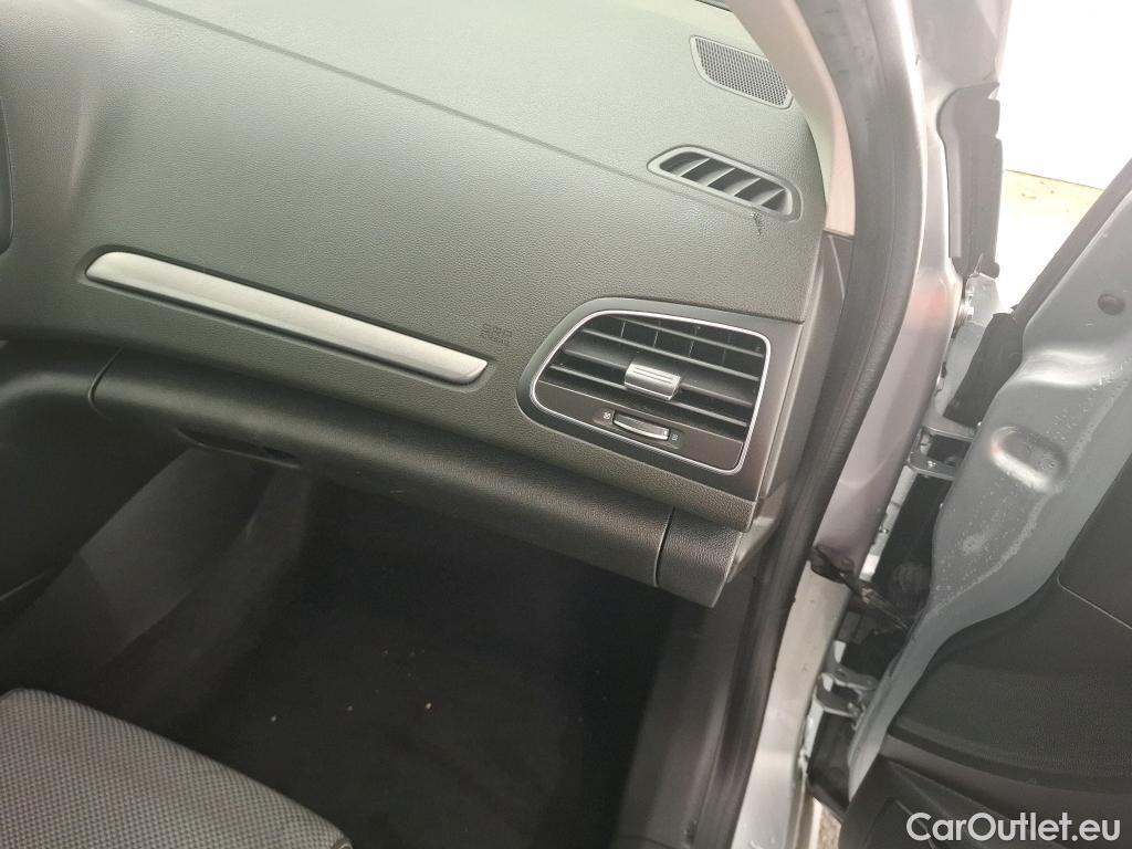  Renault  Megane  IV Berline 5 ptes. Evolution 1.5 dCi 115CV BVA7 E6d #8