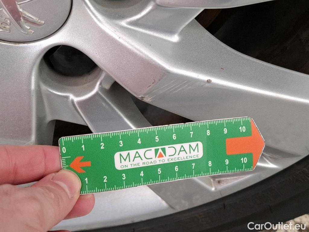  Peugeot  5008  Style 1.5 HDi 130CV BVM6 7 Sieges E6d #16