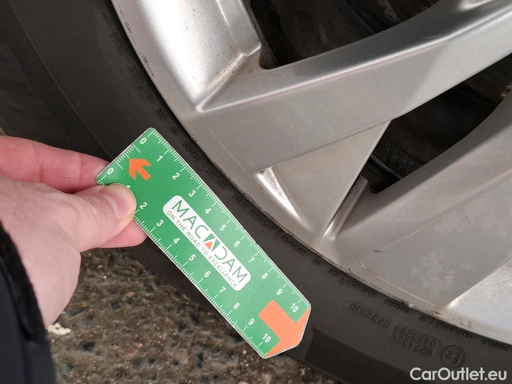  Peugeot  5008  Style 1.5 HDi 130CV BVM6 7 Sieges E6d #8