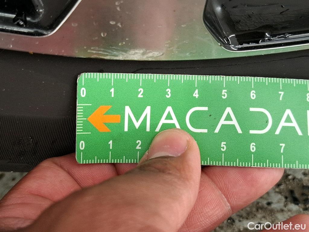  Renault  Kadjar RENAULT  / 2018 / 5P / Crossover Evolution TCe 140 EDC #38