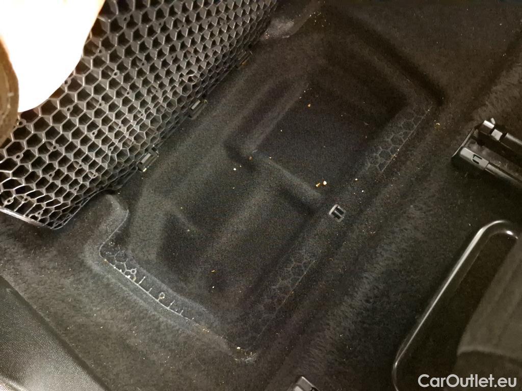  Peugeot  5008  Style 1.5 HDi 130CV BVM6 7 Sieges E6d #28